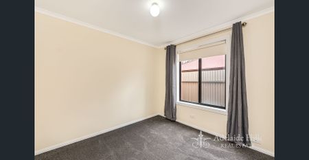 3 bedroom, 1 bathroom home with Solar! | Available 11.12.25 - Photo 3