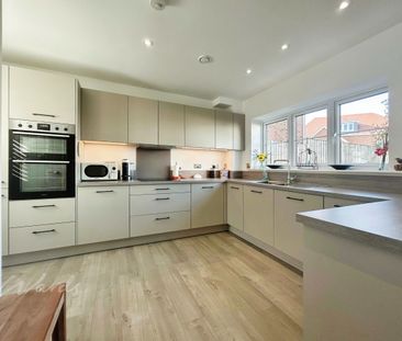 3 bedroom detached house to rent - Photo 5