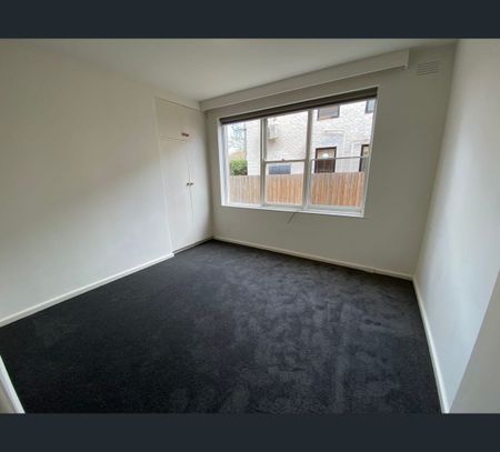 1/11 Crimea St, St Kilda, Vic 3182 - Photo 2