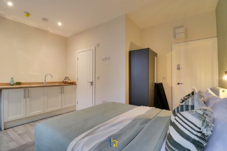 1 bedroom in a house share to rent - Photo 4
