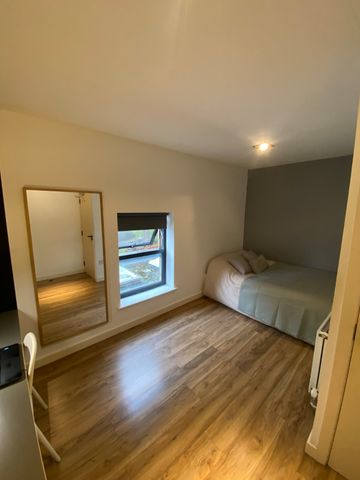 19 Whitegate Road, Huddersfield, HD4 - Photo 2