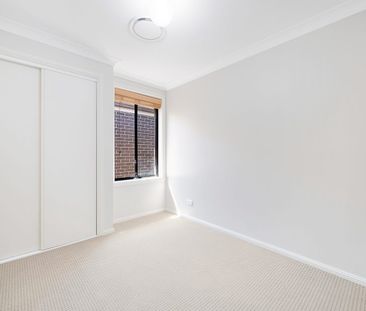 11 Daylesford Close, Ropes Crossing, NSW 2760 - Photo 2