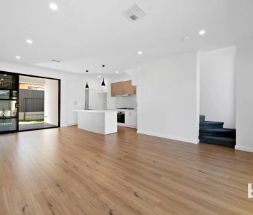 Modern Townhouse for Rent in Port Noarlunga - Photo 2