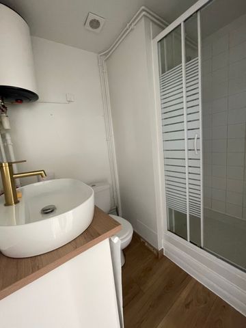 Location Appartement 1 pièce 22m² - Photo 2