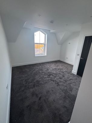 1 Bed Flat, Park Road South, CH43 - Photo 1