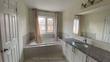 For Lease - 362 Leadwood Gate, Oakville, Ontario - Photo 5