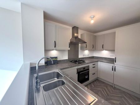 3 bedroom semi-detached house to rent - Photo 5