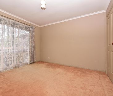 2/4 Rolls Court, Glen Waverley - Photo 4
