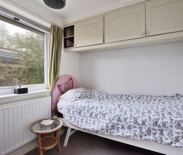 4 bedroom detached house to rent - Photo 3