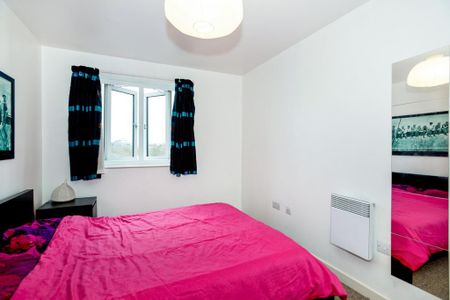 2 bedroom flat to rent - Photo 4