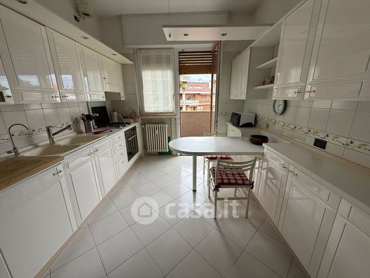 Quadrilocale in Affitto in Via Andrea Maria Ampère 112 a Milano - Photo 1