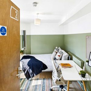 6 bedroom house of multiple occupation to rent - Photo 2