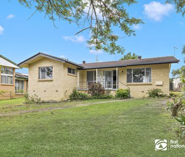 CHARMING TWO BEDROOM HOME IN THORNLANDS. - Photo 1