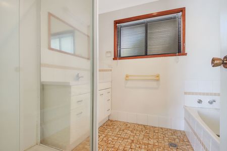 Space, Comfort, and Lifestyle - Photo 4