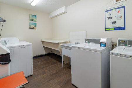 Tiffany Gardens Apartments - Photo 4