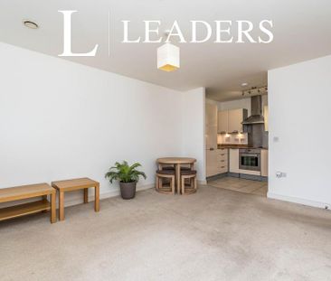 2 bedroom flat to rent - Photo 3