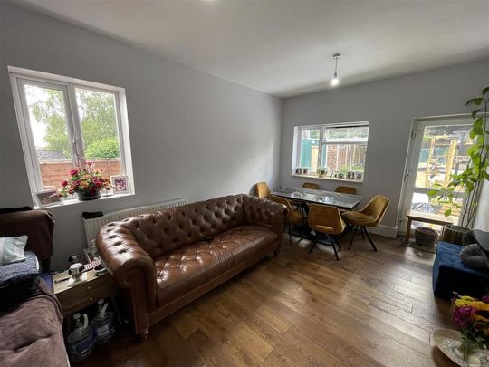 2 bedroom semi-detached bungalow to rent - Photo 1