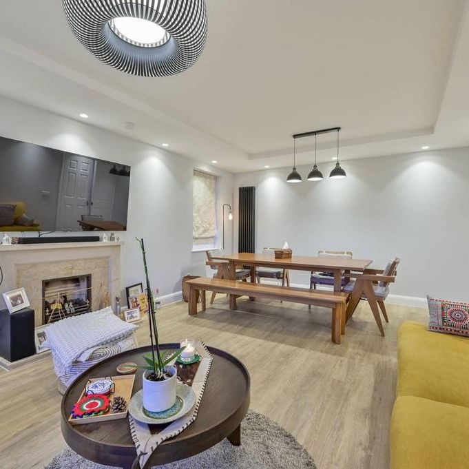 2 bedroom flat to rent - Photo 1