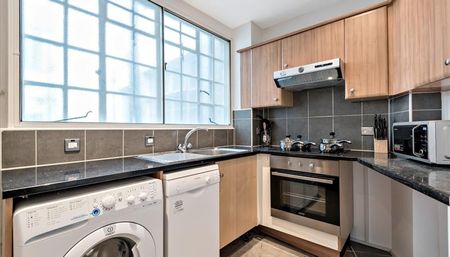 2 bed apartment to rent in Park Road, London, NW8 - Photo 3