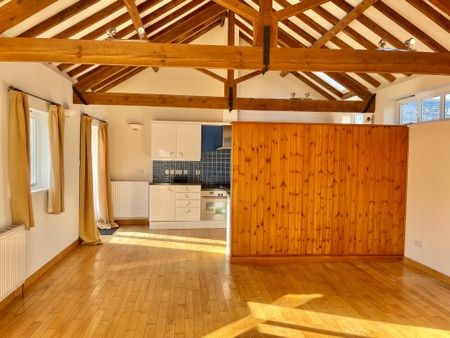 2 bedroom Two Bedroom Property to rent - Photo 3