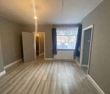 2 bedroom maisonette to rent - Photo 2