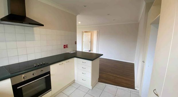 "Spacious Three-Bedroom House in Pakuranga - P... - Photo 1