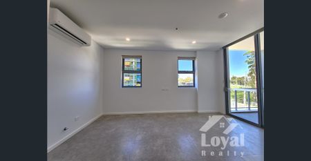 Spacious One Bedroom Apartment on Level 3 - Photo 2