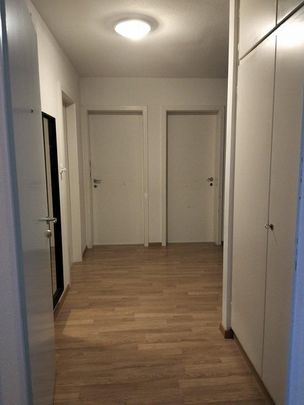 4 Zimmer-Wohnung mit grossem Balkon im Grünen - Foto 1