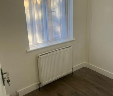 1 bedroom in a house share to rent - Photo 6