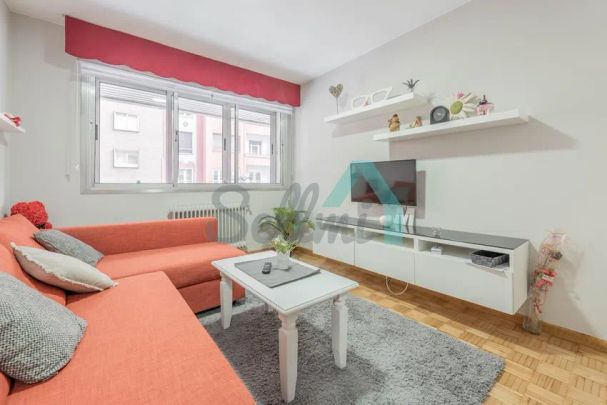 Alquiler de piso en Calle Muñoz Degraín - Foto 1