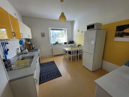 Schöne Familienwohnung in grüner Umgebung - Foto 5