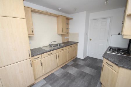 2 bedroom flat to rent - Photo 4
