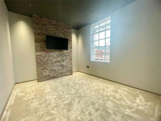 Great Avenham Street, Preston - Photo 1