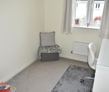 3 bedroom semi-detached house to rent - Photo 3