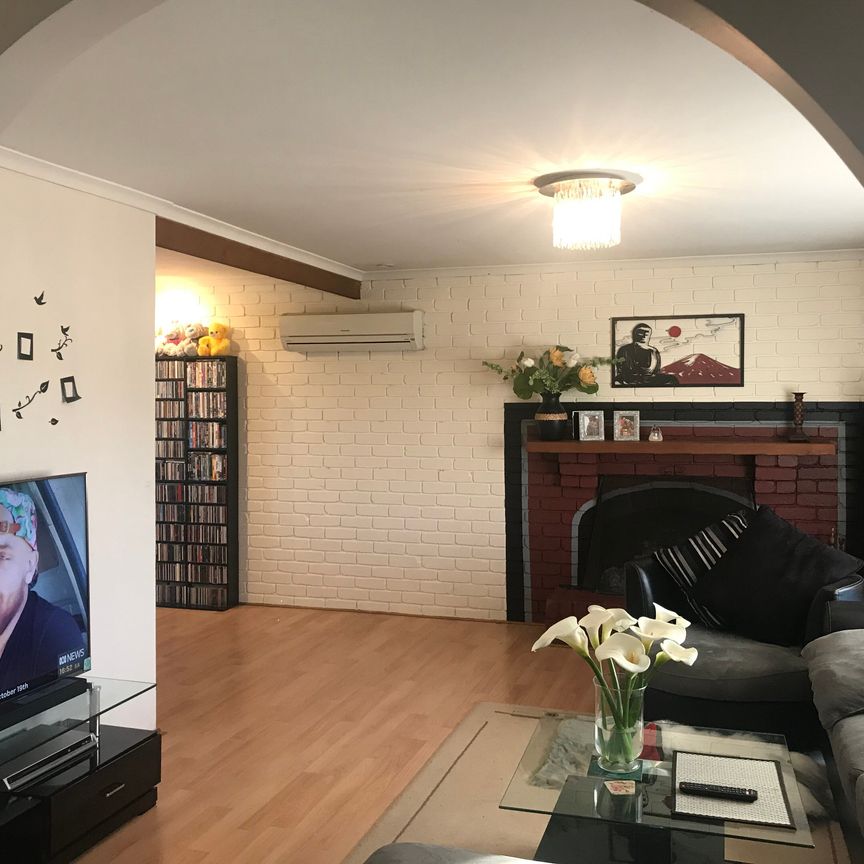 Carrum Downs - Photo 1