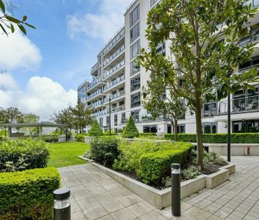Lensbury Avenue - Photo 1
