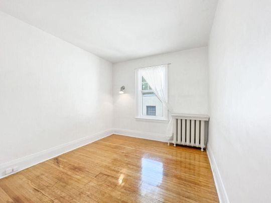 For Lease - 12 Kendal Avenue Unit# 5, Toronto, Ontario - Photo 1