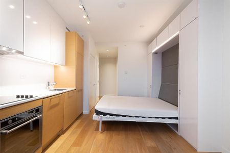 Stunning View. Studio Suite with Storage in Surrey Central By Skytrain - Photo 2