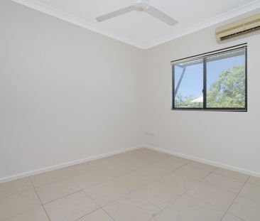 LIVE BY THE WATER IN SOUGHT-AFTER BAYVIEW - Photo 5
