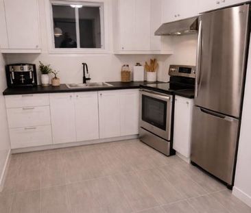DÉCOUVREZ CE MAGNIFIQUE 3 1/2 PRÈS DU FLEUVE - Photo 3