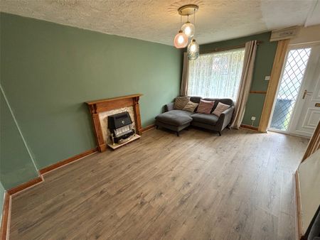 3 Bedroom House To Rent - Photo 2