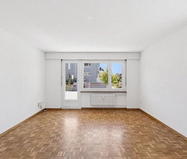 Grosszügige Wohnung in ruhiger Wohngegend zu vermieten - Photo 1