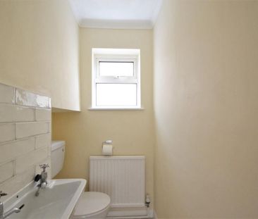 3 bedroom detached house to rent - Photo 3