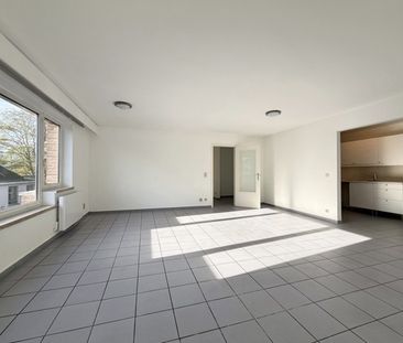 Appartement - à louer - Photo 2