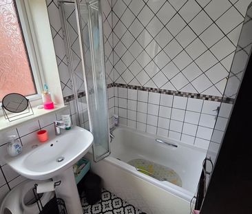 2 Bed Semi-Detached House, Ashwell Road, S13 - Photo 2