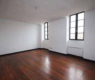 Location Appartement 4 pièces 70m² DECIZE 58300 - Photo 1
