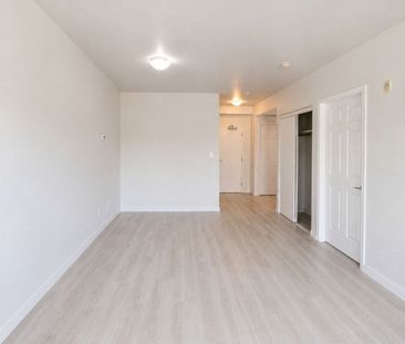 For Lease - 1 Center Street Unit# 210, Richmond Hill, Ontario - Photo 2