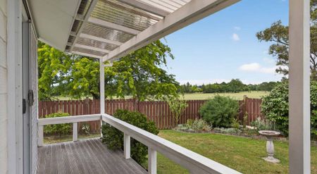 Easy Living in Riverdale For Rent! - Photo 2