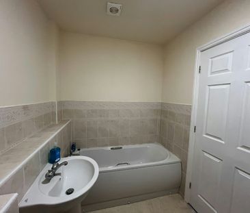 Flat to rent on - Photo 6