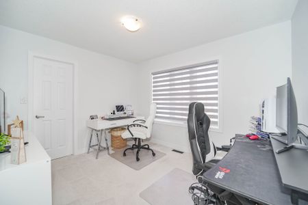 For Lease - 1109 Baltic Lane, Pickering, Ontario - Photo 4
